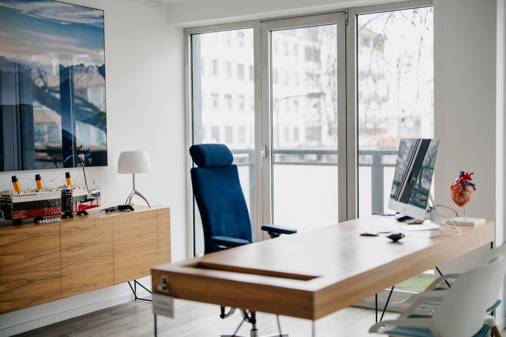 hausarzt-wiesbaden-kardiologie-behandlungszimmer-v1 hausarzt-wiesbaden-kardiologie- behandlungszimmer-v1