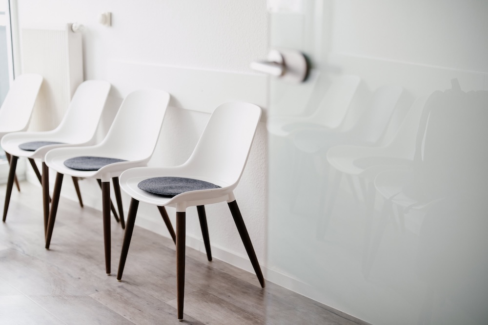 hausarzt-wiesbaden-kardiologie-wartezimmer-v1 hausarzt-wiesbaden-kardiologie- wartezimmer-v1